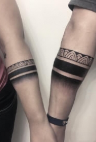 黑色的9款手环臂环纹身作品赏析