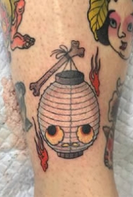 一组传统可爱的彩色纹身图案