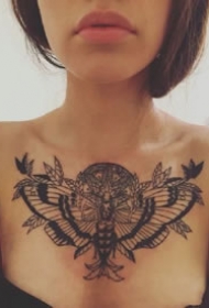 一组花胸纹身图案欣赏