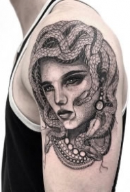 9款美杜莎蛇发女郎的纹身作品图