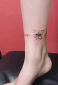 一组可爱的小猫小狗纹身图案