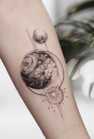 宇宙银河星云主题的9款纹身小黑图作品