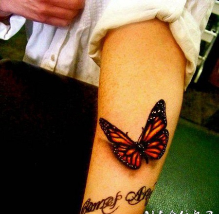 手腕3D蝴蝶纹身图案