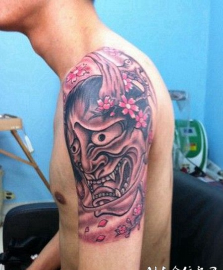 男生个性般若胳膊纹身图案