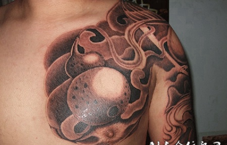 男人手臂半甲经典葫芦纹身图案