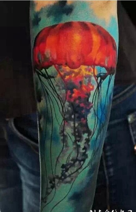 彩色水母纹身图案
