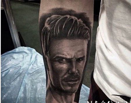 手臂肖像另类纹身