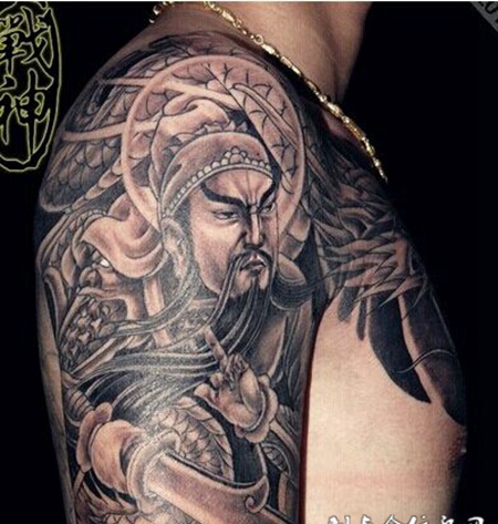 炫酷手臂关公半胛纹身图案