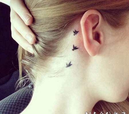 女生耳背纹身唯美小巧图案欣赏
