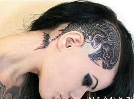 酷黑尸体脸部纹身