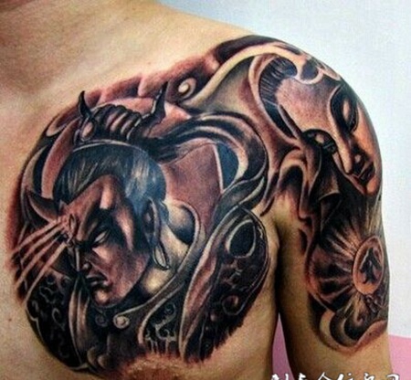 男生肩部潮流半甲二郎神纹身图案