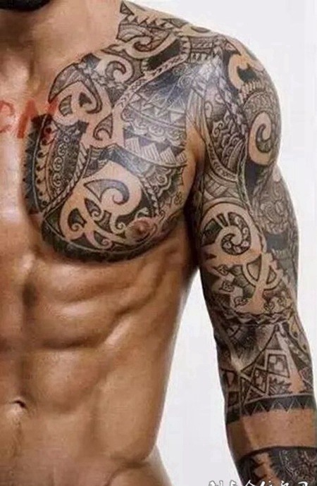 男性时尚半甲纹身