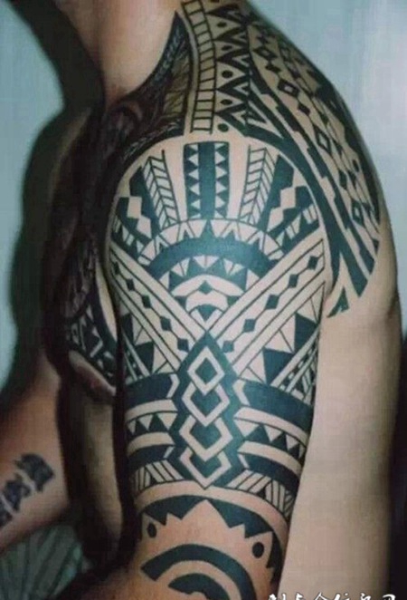 男性半甲图腾纹身图案大全