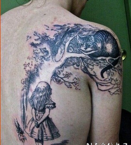 艺术大师肩部纹身
