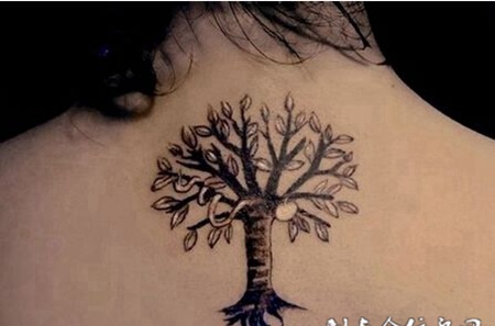 适合颈部纹身图案