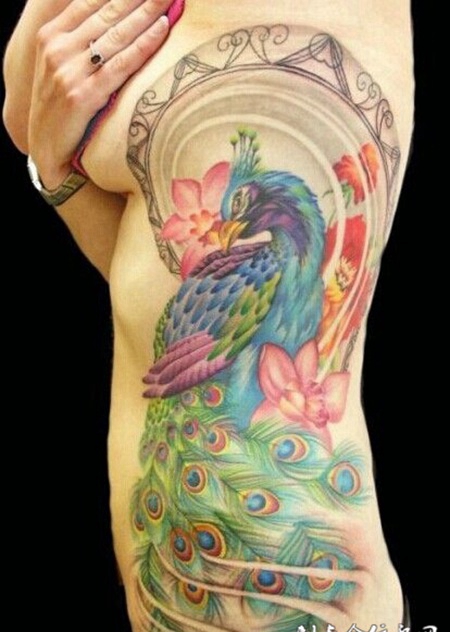 炫彩艺术侧腰纹身图案