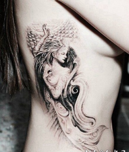 欧美美人鱼腰部纹身