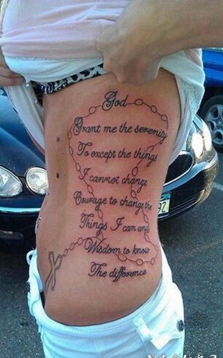 侧腰精美英文纹身