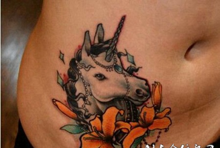 炫彩动物头像腰部纹身