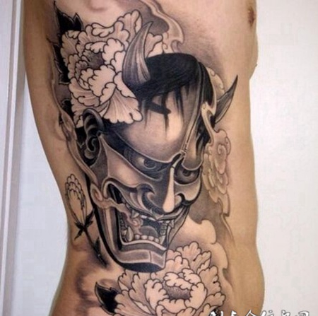 般若骷髅腰部纹身