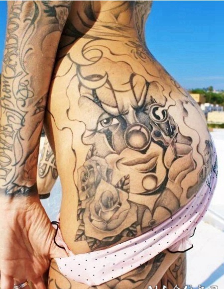 性感臀部黑色小丑纹身图案