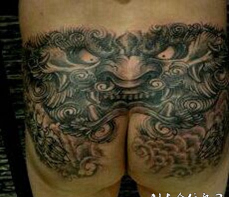 精美唐刺臀部纹身