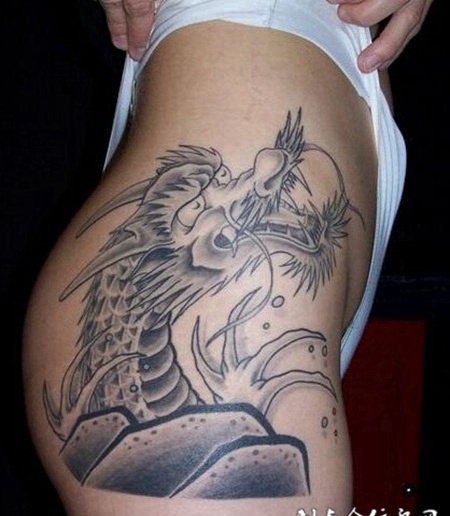 霸气海龙臀部纹身
