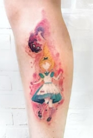 一组彩绘可爱的卡通纹身图案