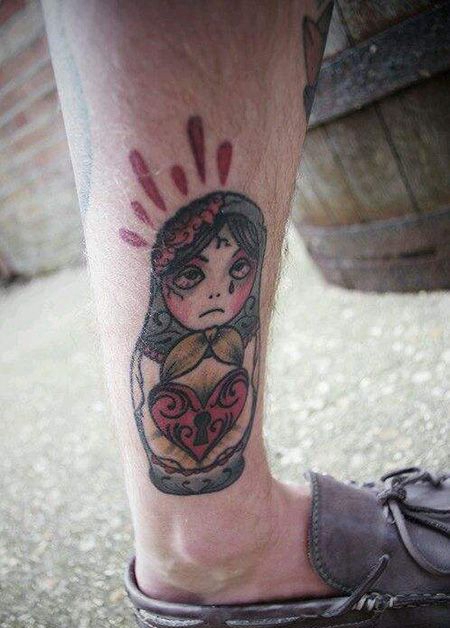 脚踝个性套娃纹身图片