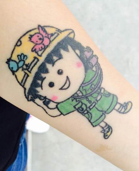 女生手臂樱桃小丸子纹身图片