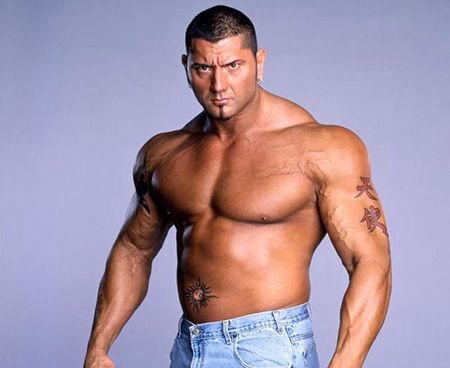 WWE巴蒂斯塔霸气纹身图片