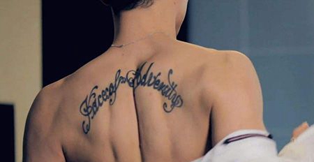 蔡赟勇敢面对逆境纹身图片