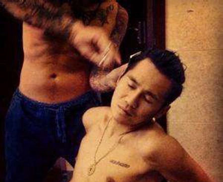 曹格胸前纹身图片