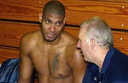 邓肯胸前老鹰纹身图片