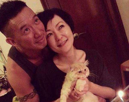 杜汶泽臂环纹身图片