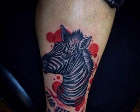 小腿斑马纹身图片