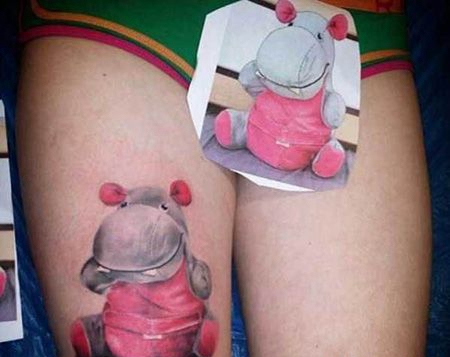 大腿河马娃娃纹身图片