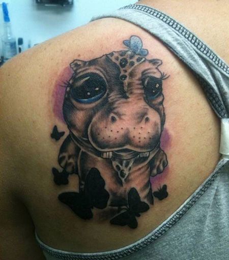 肩部可爱河马纹身图片