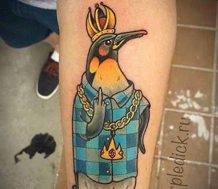 手臂国王企鹅纹身图片