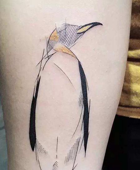 小腿好看的企鹅纹身图片