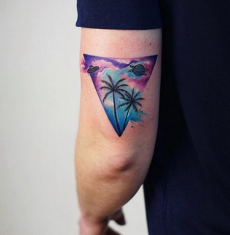 大臂椰树三角形纹身图片