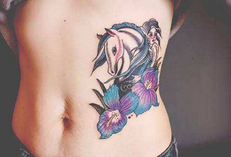 腰部鸢尾花纹身图片