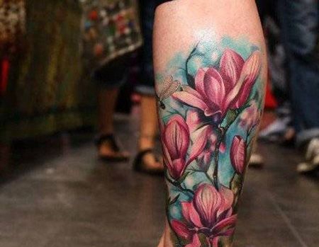 小腿玉兰花纹身图片