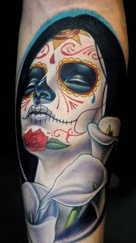 手臂女孩和马蹄莲纹身图片