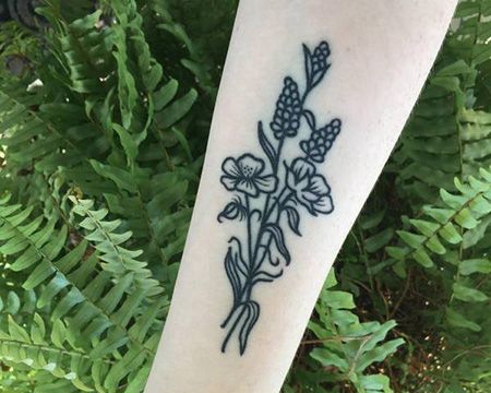 手臂紫罗兰纹身图片