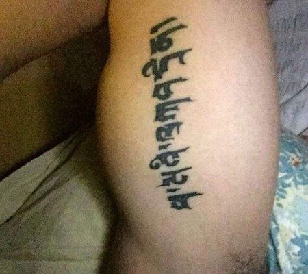 大臂帅气的泰文纹身图案