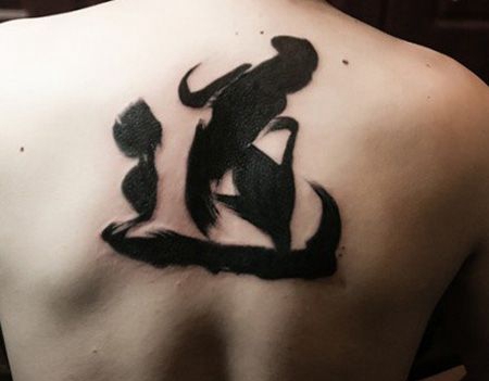 背部书法道字纹身图片