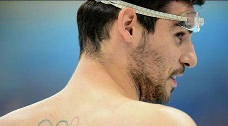 背部五环纹身图案