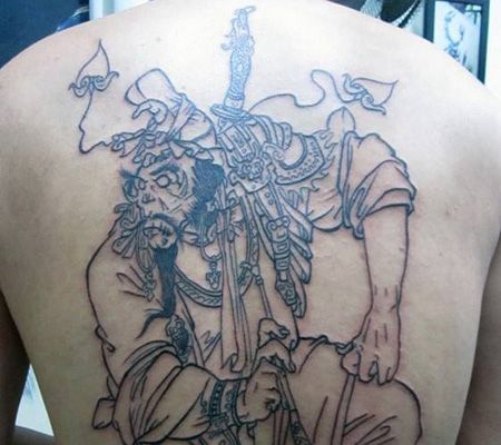 背部线条判官纹身图案