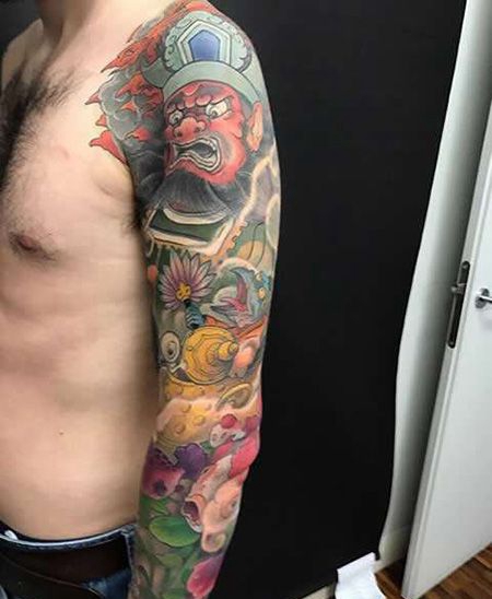 花臂彩色判官纹身图案